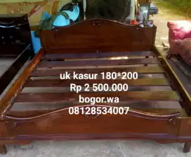 Dipan ranjang tempat tidur jati tua antik bekas d bogor