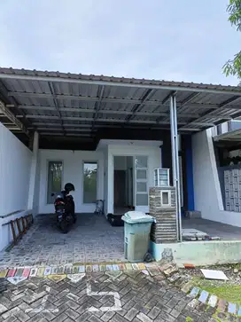 Disewakan Rumah di perumahan La Diva Green Hill