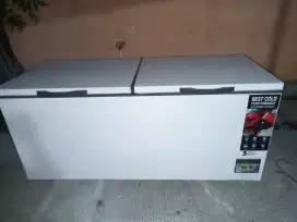 Jual prizer box merk GEA kapasitas 900 L kondisi normal siap pakai
