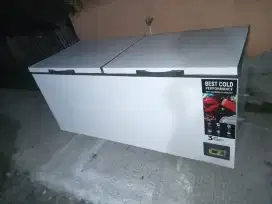 Jual prizer box merk GEA kapasitas 900 L kondisi normal siap pakai