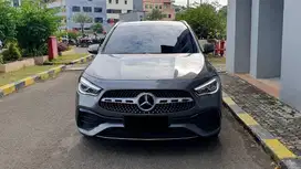 [ LOW KM ] Mercedes Benz Mercy GLA200 GLA 200 AMG Line AT 2022/2023