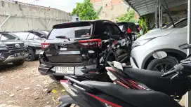 Tempat sewa mobil lepas kunci / plus driver