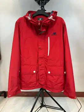 JAKET NEW BALANCE