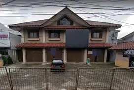 Disewakan Ruko 2 Lantai Kemang Area