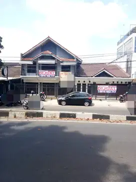 Ters Jalan Jakartq (Sebrang SUPERINDO)