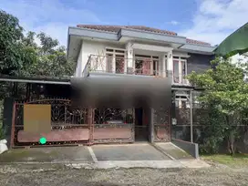 Rumah Mewah 340 Meter, Dekat Tol Jagorawi Dipusat Kota, di Bsi
