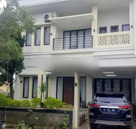 Rumah Mewah Super Luas, Dalam Cluster di Bnr