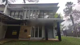 Dijual Cepat Dan Murah. Rumah Mewah di Bnr Cluster Panorama