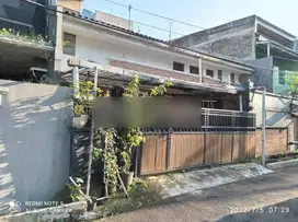 Rumah di Hoek 216Meter, Tengah Kota di Griya Katulampa
