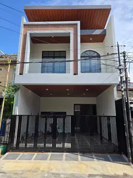 RUMAH BARU BABATAN PANTAI DKT PAKUWON CITY, SUTOREJO, MULYOSARI