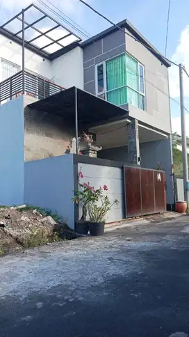 DIJUAL RUMAH LANTAI 2 SIAP HUNI LOKASI PEMOGAN