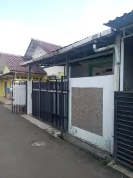 Dijual Rumah Second di Jl. raden sanim tanah baru beji depok