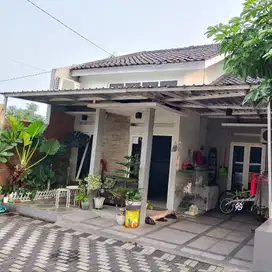 Rumah second nyaman dan bagus di Cluster Purbayan Baki