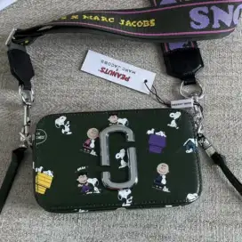 Small camera-style bag in Saffiano leather adjustable crossbody strap