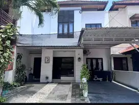 RUMAH STRATEGIS LANTAI 2 SIAP HUNI PUSAT KOTA