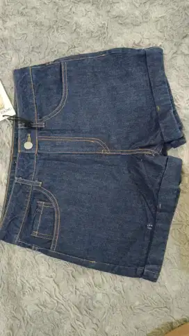 Celana Pendek size 26-28