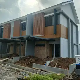 Rumah Exclusive Murah  2 LT Ready Hook Kota Sutera Cluster Sakura