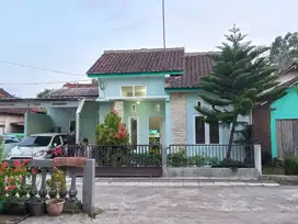 READY RUMAH CANTIK SIAP HUNI STRATEGIS SELATAN ALAMANDA ESTATE MTYD