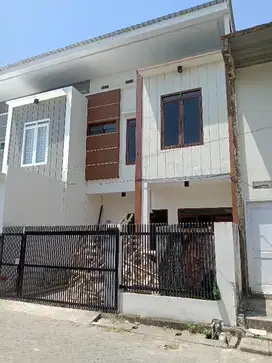 Rumah siap huni dlm kompleks perumahan sktr 300m poros pettarani