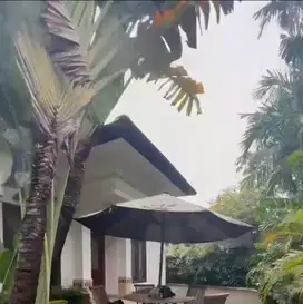 JUAL Rumah Terawat di Kemang.