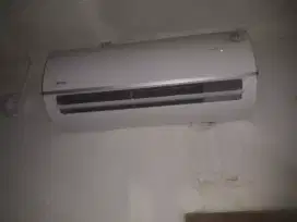 ac midea 1/2 pk R32