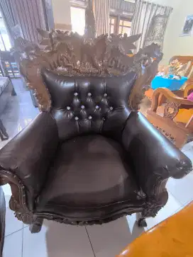 Kursi jati garuda