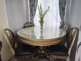 Meja makan bundar + 6 kursi
