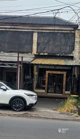 Ruko 2 Lantai Di Jalan Utama Disewakan, di Seminyak