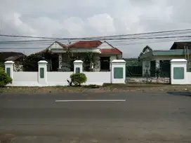 Dijual Rumah cocok untuk tempat usaha