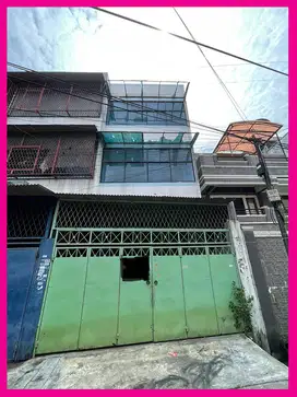 dhyana Disewa ruko uk 5x19.5m hadap timur di jelambar