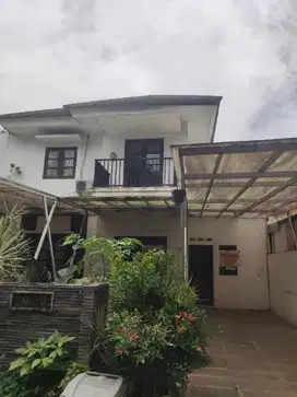 Dijual Rumah Tangsel