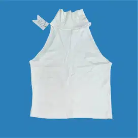 Tanktop Putih Sarah Gibson #SimpelnyaBerbagiBerkah