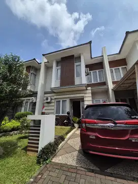 Dijual Cepat Rumah kota Wisata Siap Huni 2 lantai dalam Cluster