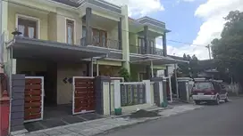 Rumah minimalis semi furnish belakang RS Panti Waluyo Solo