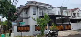 DIJUAL RUMAH FULL RENOVASI RAPIH SIAP HUNI