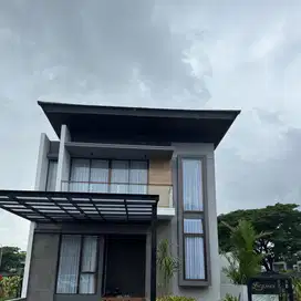 dijual cepat rumah mewah height ceiling di hertasning