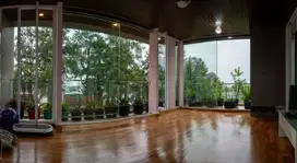 Rumah Mewah 4 Lantai Cluster Amalfi feat Private Pool & Lift