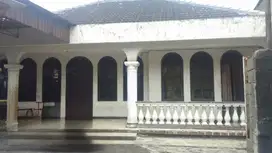 Rumah Hook 2 Lantai Hitung Tanah, Strategis Dengan Lingkungan Ramai