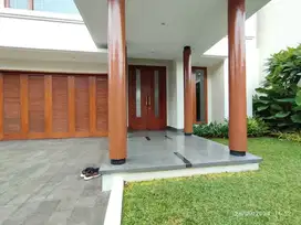 Jual Rumah 4 BR di Cilandak Jakarta Selatan