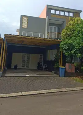 Dijual cepat rumah dalam cluster mewah di kota wisata Cibubur