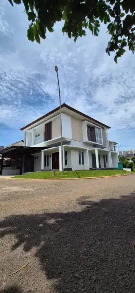5.5M Rumah Baru The Icon Hoek Selatan-Barat