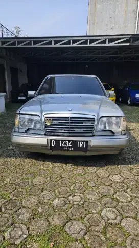 Mercedes Benz boxer w124 E320 M/T Masterpiece