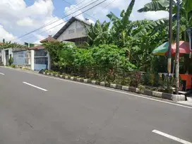 Tanah strategis pinggir jalan dekat kpu sumber banjarsari solo