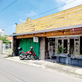 Rumah nyaman dan luas dekat stasiun balapan Solo Kota