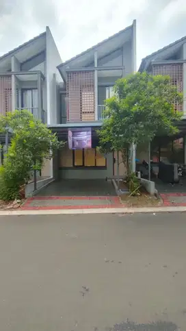 Yw. Dijual Cepat Rumah Legenda Wisata Siap Huni 2 lantai Bagus Rapih