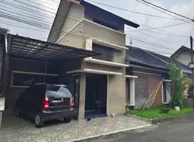 Rumah cluster luas nyaman dekat Purwosari solo