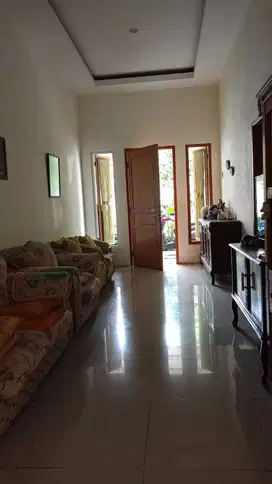 Dijual murah poll rumah 2 lantai di pondok tjandra