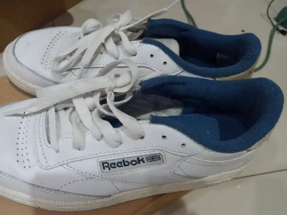 Sepatu sport Reebok size37