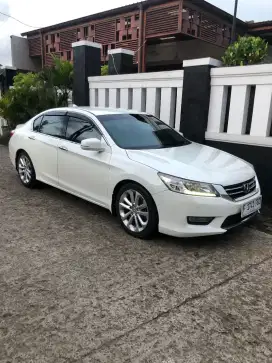 Accord Vtil 2013 new model, jual cpat.