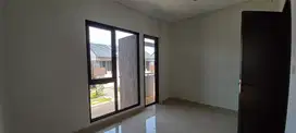 SEWA/JUAL  Rumah Freya 7x15m² Cluster Flora  Summarecon